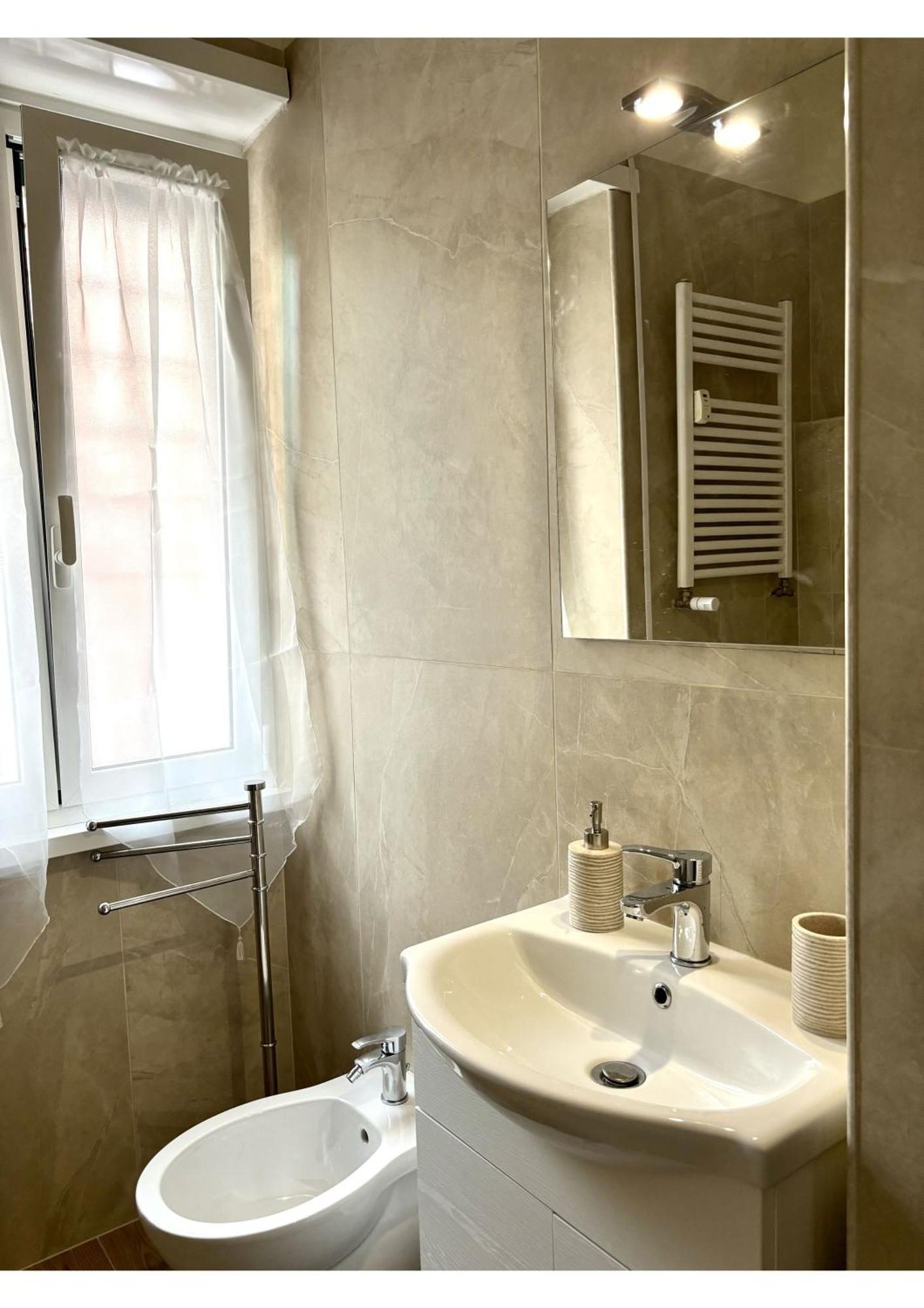 Casa Blaserna Nel Cuore Dello Shopping A Marconi E Trastevere Vakantiehuis Rome