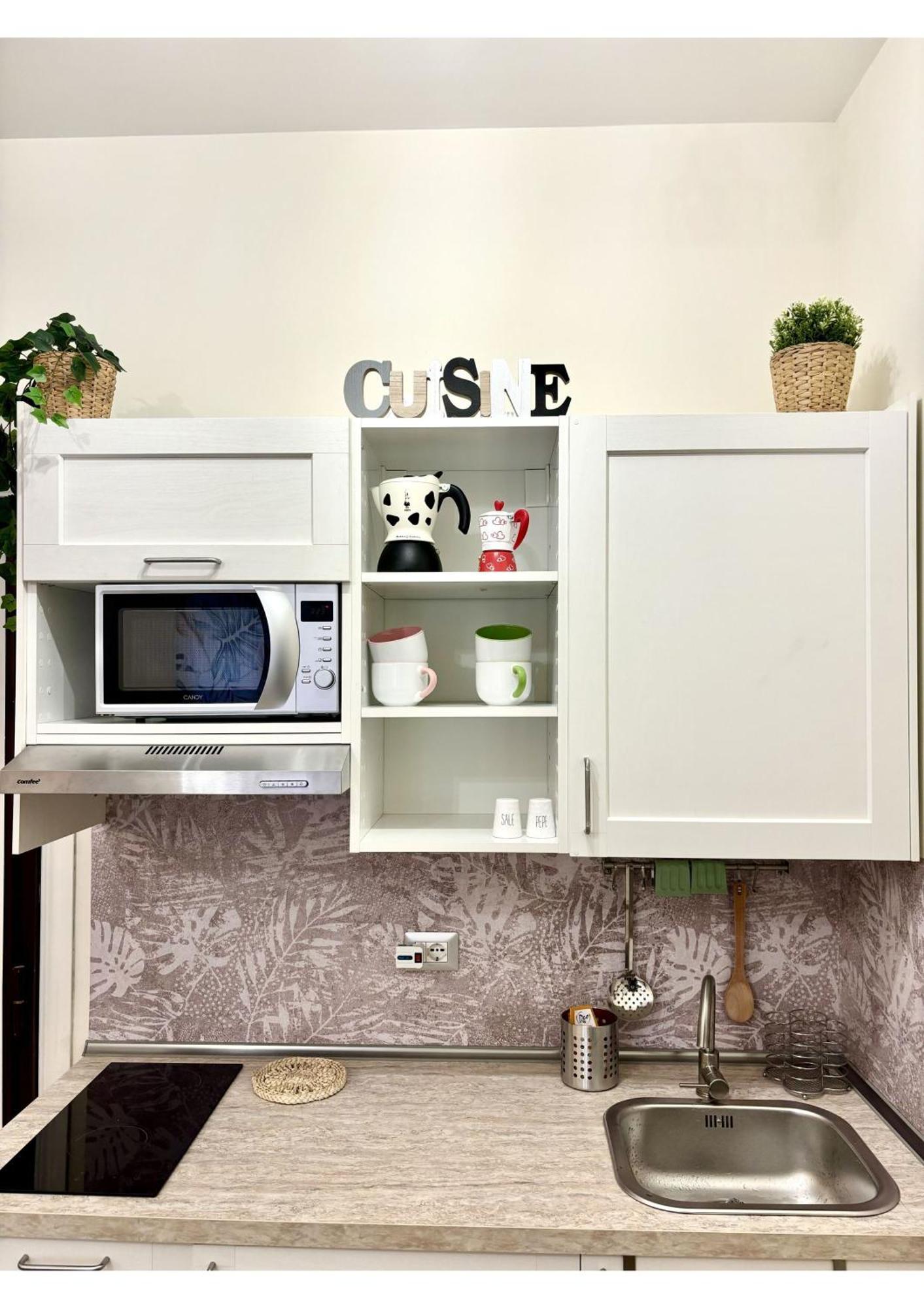 Casa Blaserna Nel Cuore Dello Shopping A Marconi E Trastevere Vakantiehuis