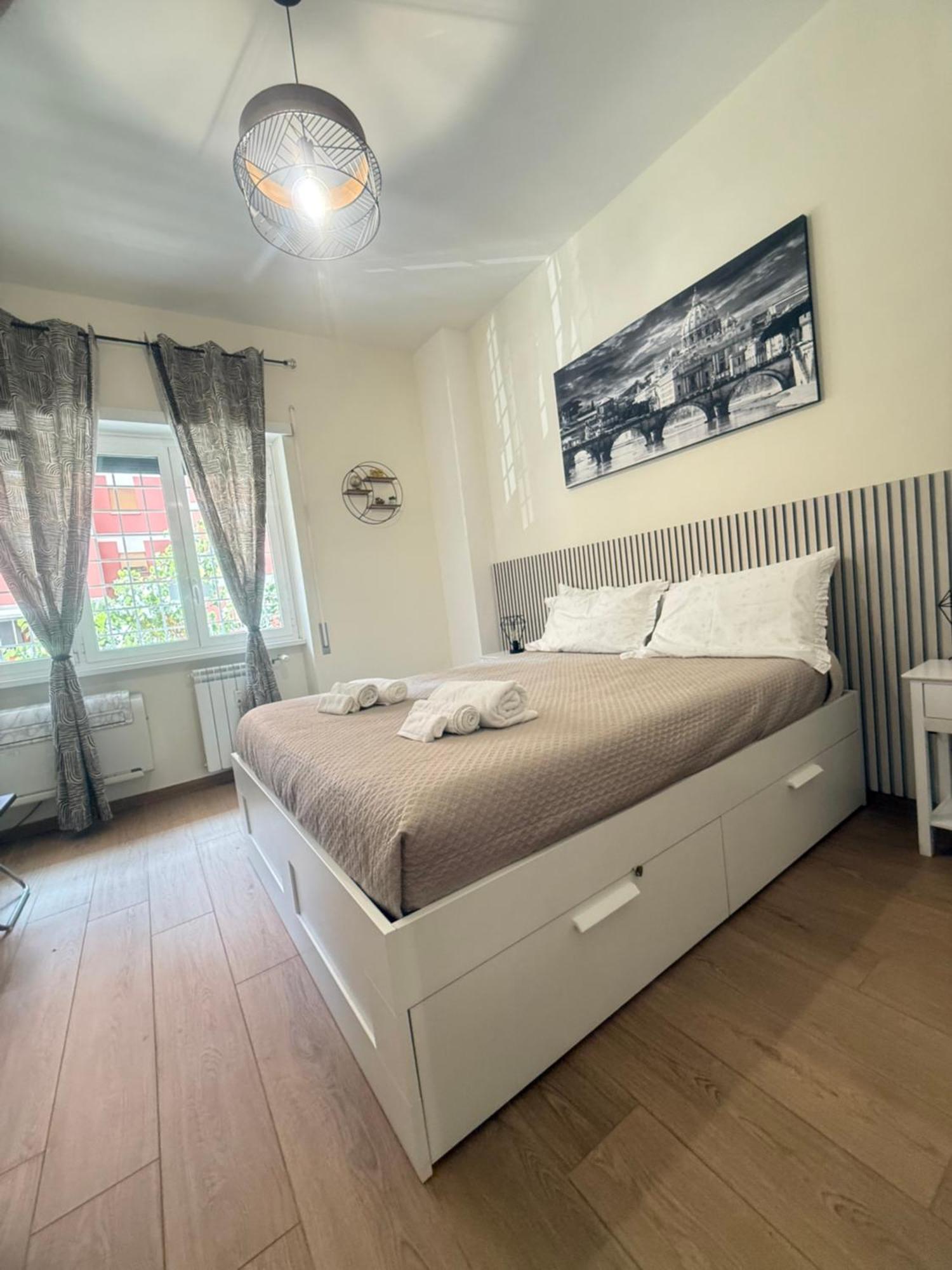 Casa Blaserna Nel Cuore Dello Shopping A Marconi E Trastevere Casa vacanze Roma